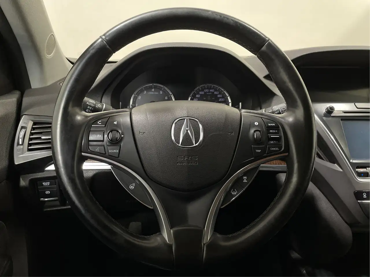 Acura MDX снимка Acura MDX