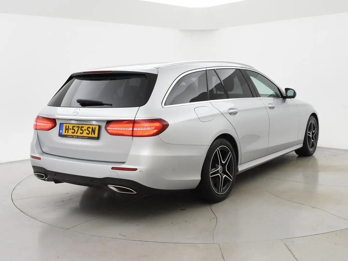 Mercedes-Benz E 200 Estate AMG SPORT AUT9 + BURMESTER / 360 CAMERA / E Gris - 2