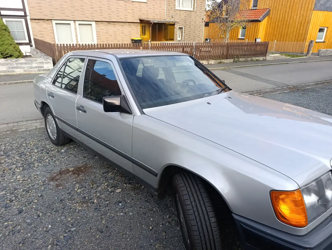 Mercedes-Benz E 260 4Matic, foto 2
