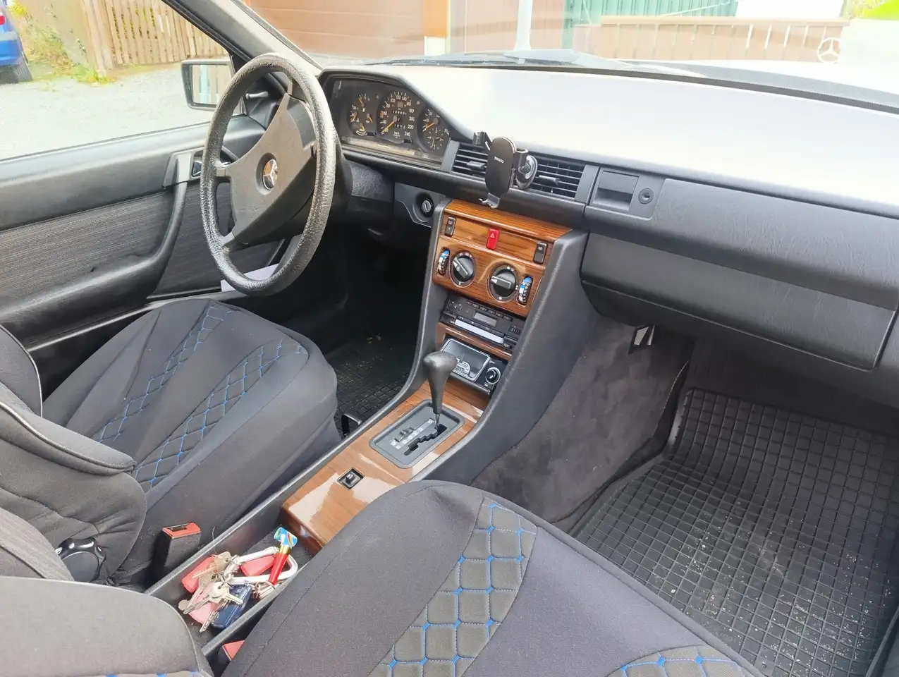 Mercedes-Benz E 260 4Matic, foto 4