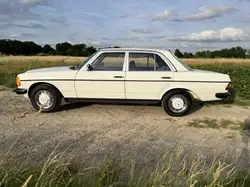 Mercedes-Benz 200 200 1982