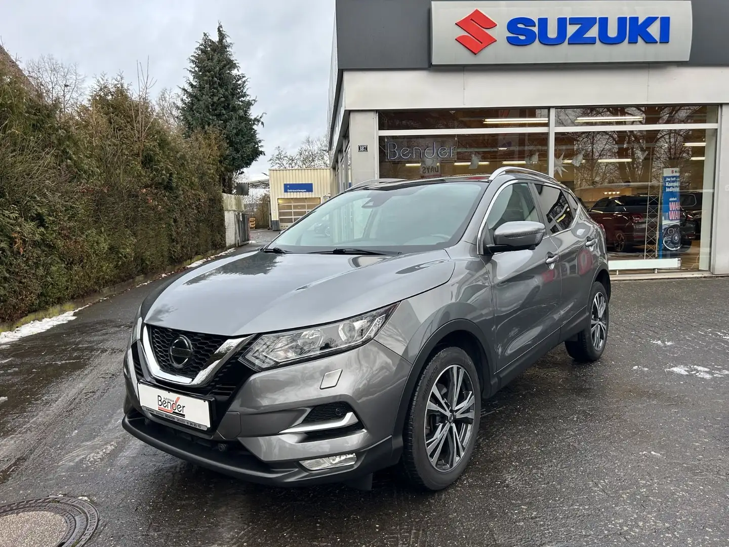 Nissan Qashqai N-Connecta AUTOMATIK NAVI PANO 360° Grau - 1