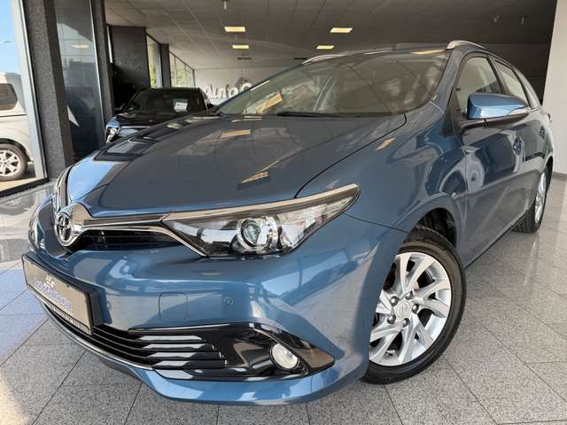 Imagine Toyota Auris Touring Sports Edition-S Tempomat Kamera