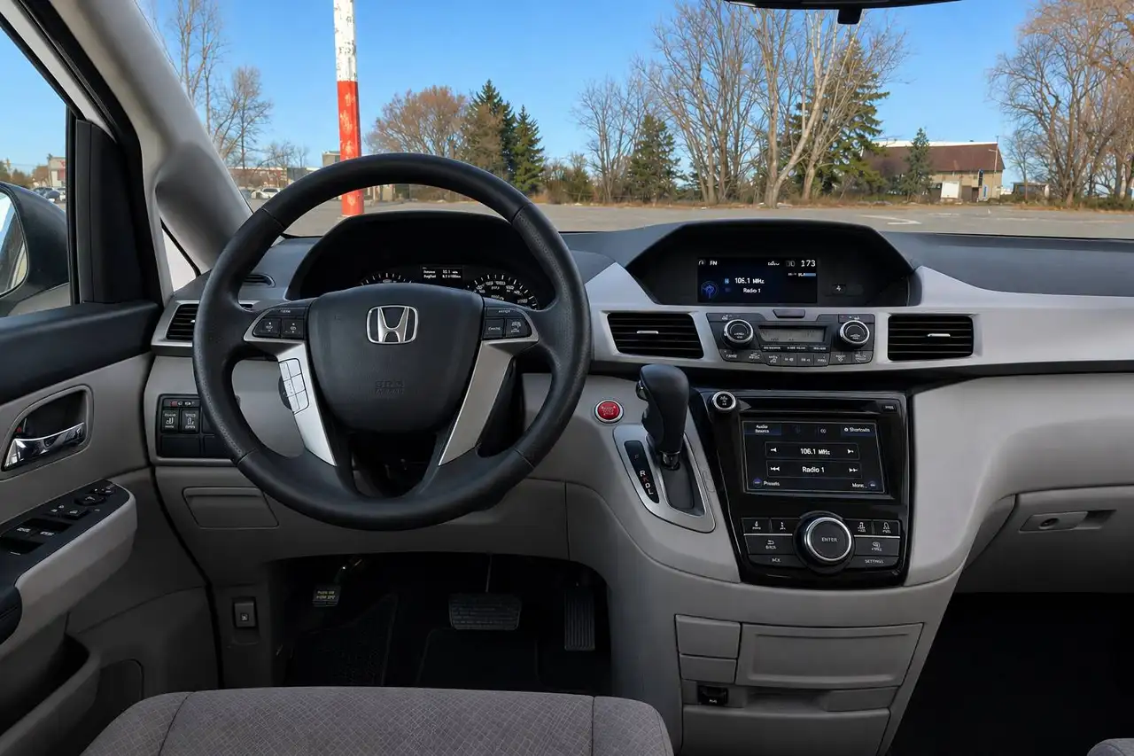 Honda Odyssey photo Honda Odyssey