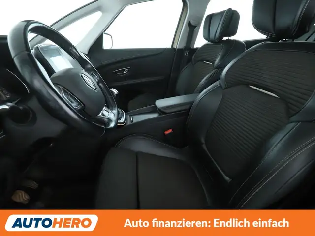 Renault Grand Scenic view 10