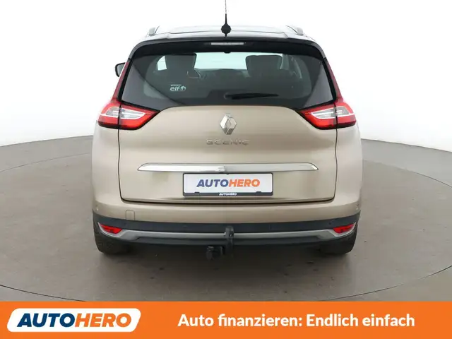 Renault Grand Scenic view 5