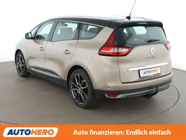 Renault Grand Scenic view 4