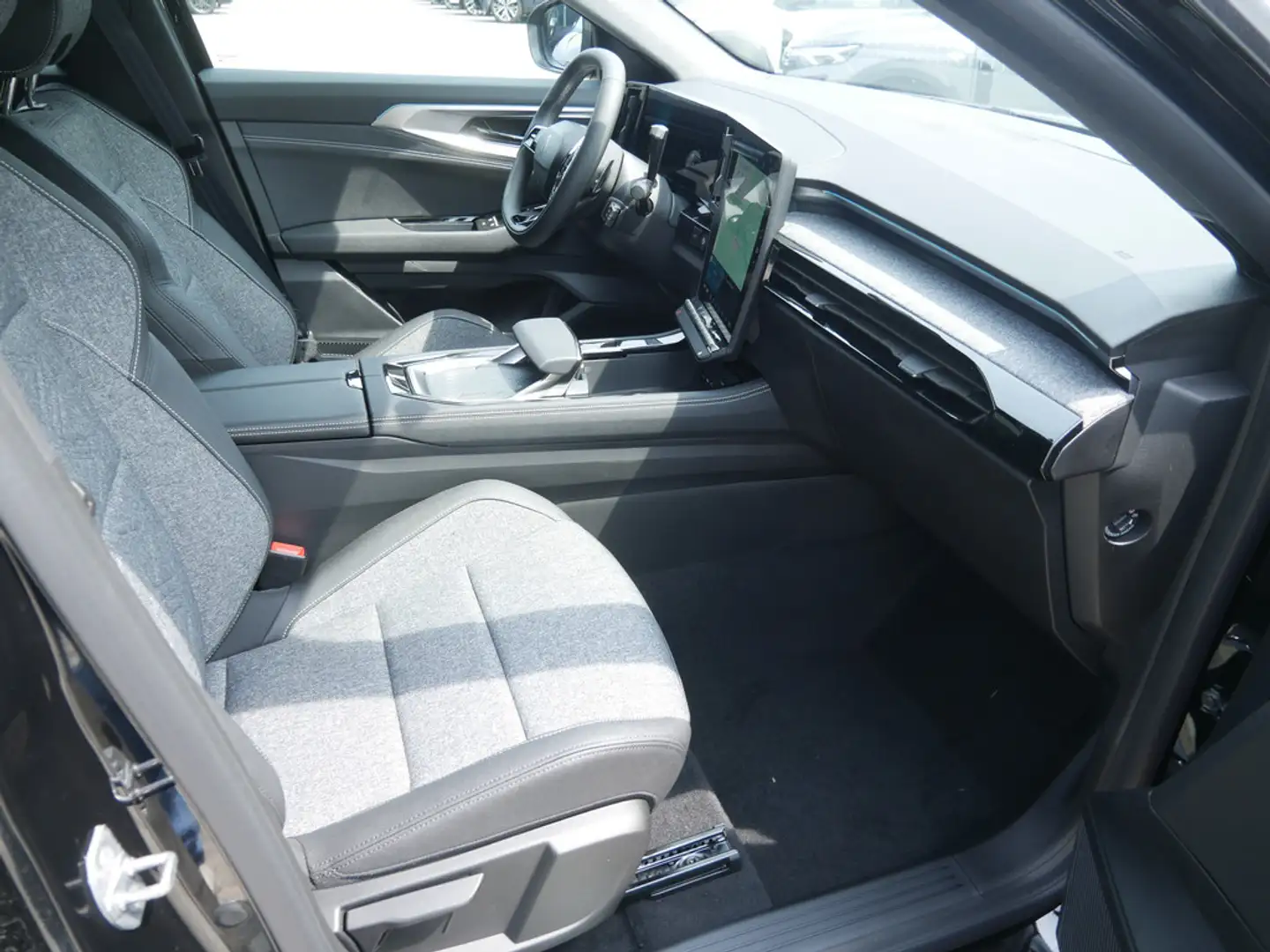Renault Austral Techno Mild Hybrid 160 Automatik Schwarz - 2