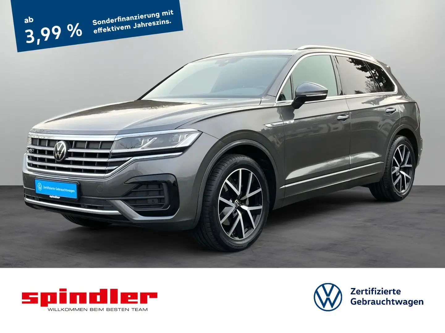 Volkswagen Touareg R-Line 3.0 TDI 4M / Pano, Air, AHK, LED Grijs - 1
