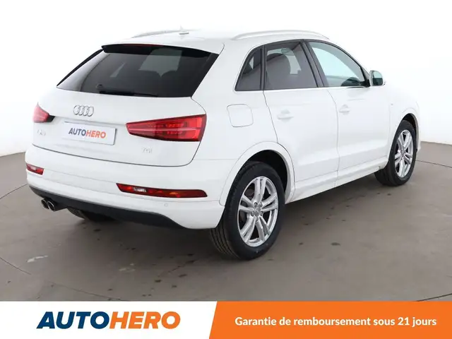 Audi Q3 view 6
