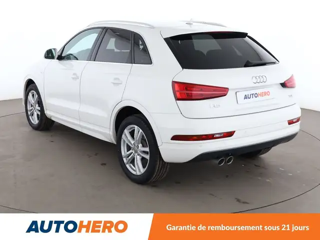 Audi Q3 view 4