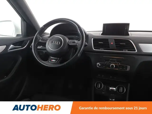Audi Q3 view 13