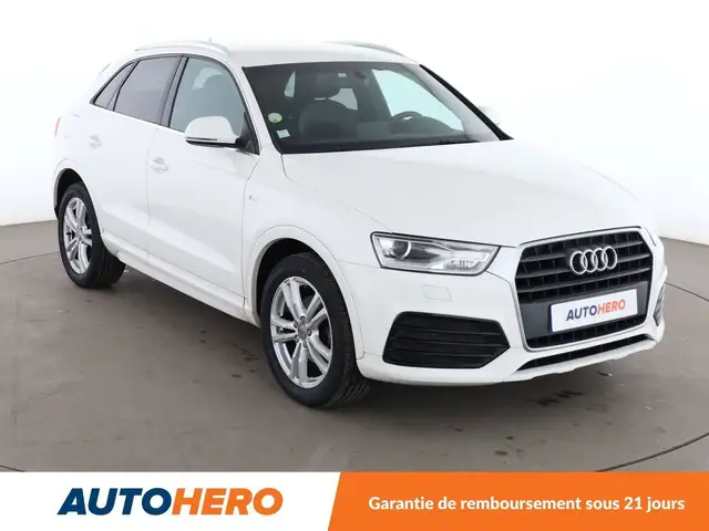 Audi Q3 view 8