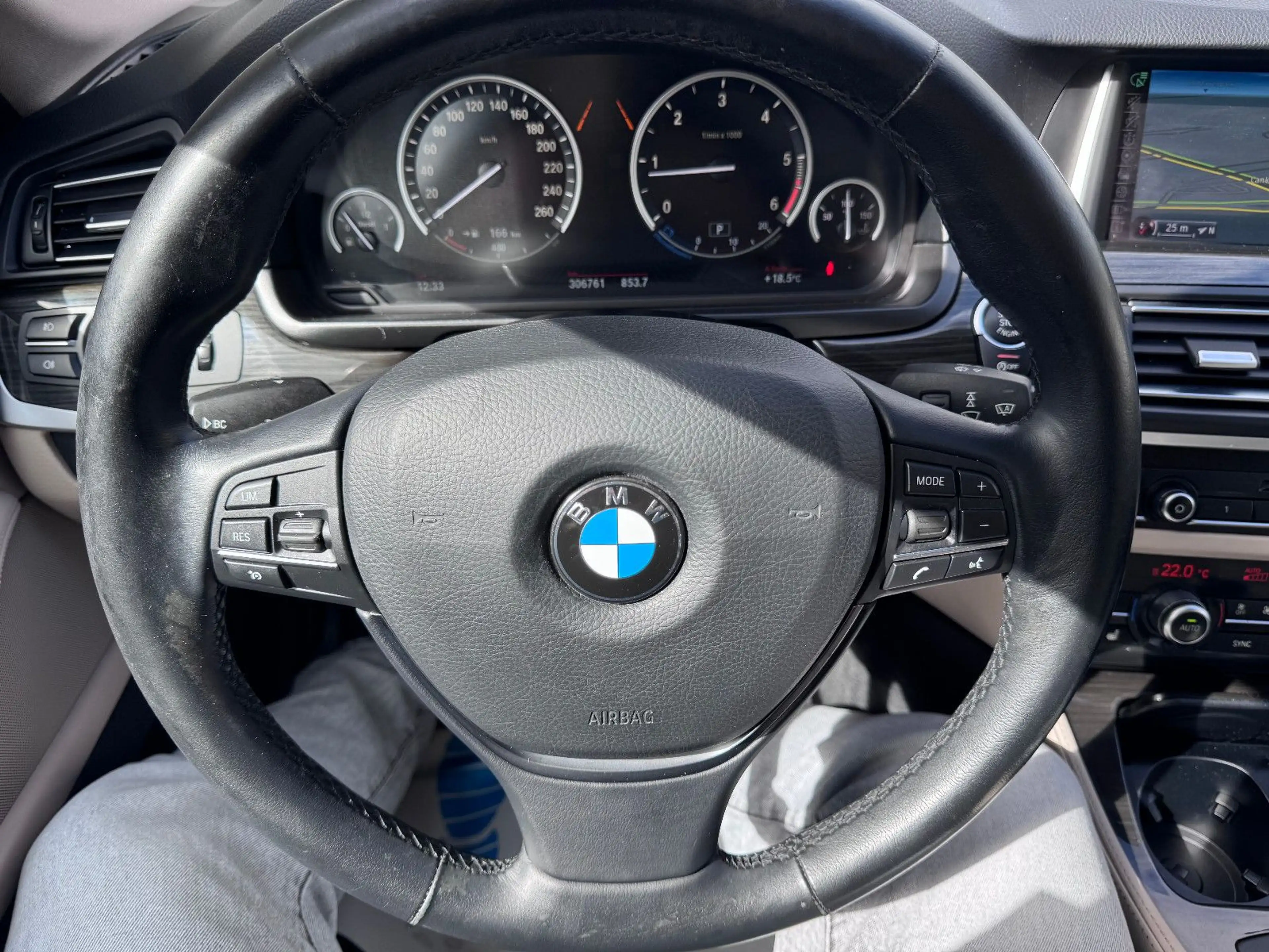 BMW 520 Touring*LUXURY*LOGIC 7*LEDER*PDC*HEAD UP* — photo 14