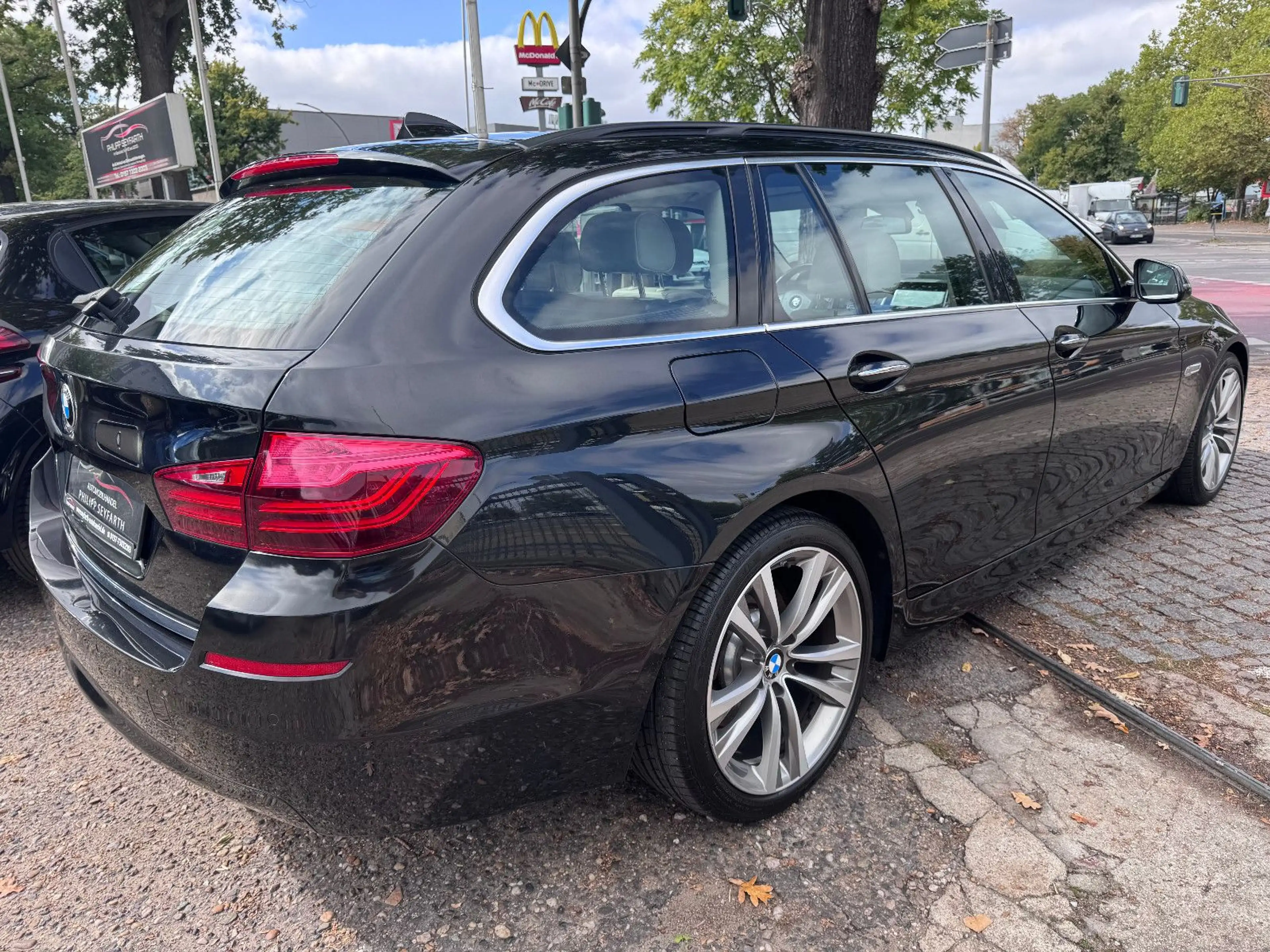 BMW 520 Touring*LUXURY*LOGIC 7*LEDER*PDC*HEAD UP* — photo 3