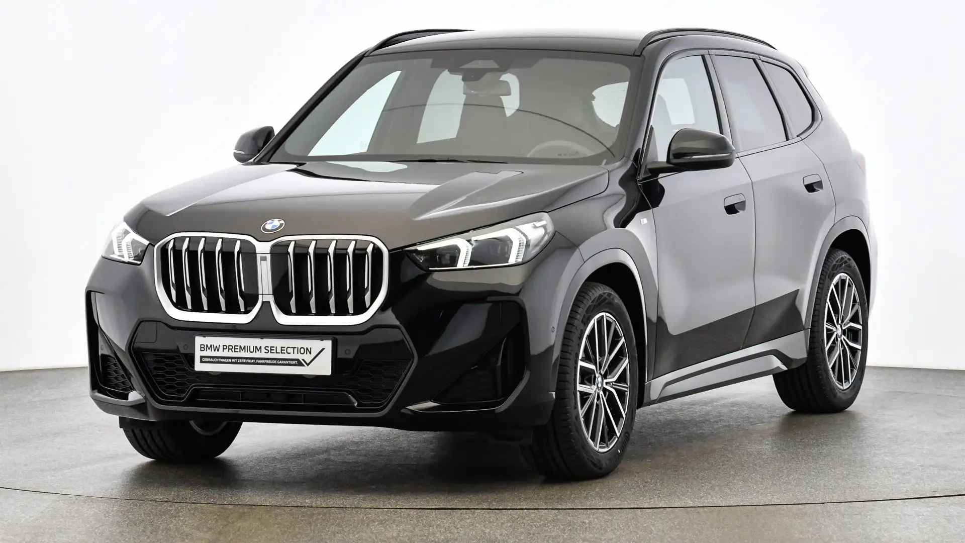 BMW X1 xDrive20d *M-Sportpaket *Adaptives M Fahrwerk *AHK Schwarz - 1