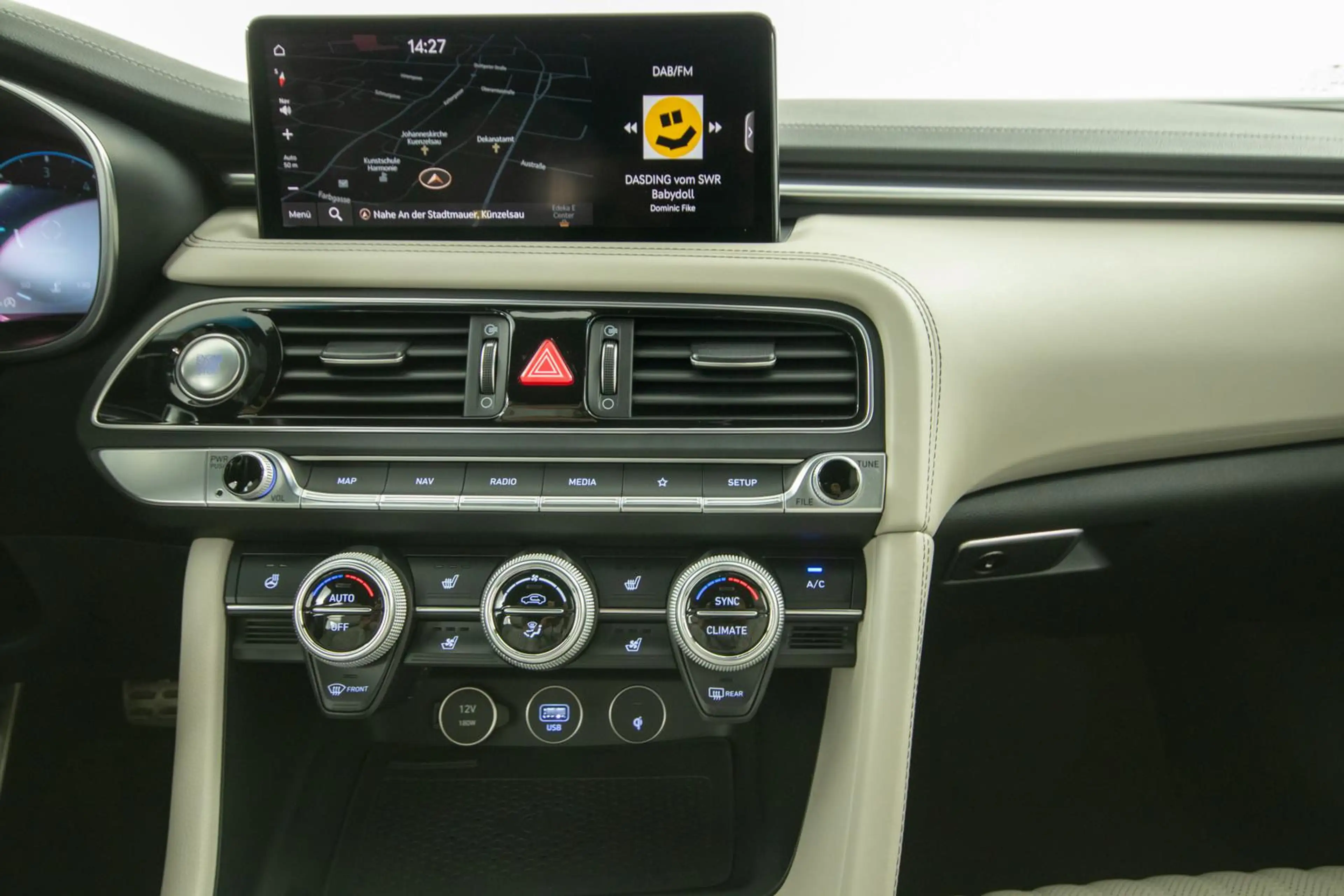 Genesis G70 Sport 360K ACC Memory LED Leder — photo 10