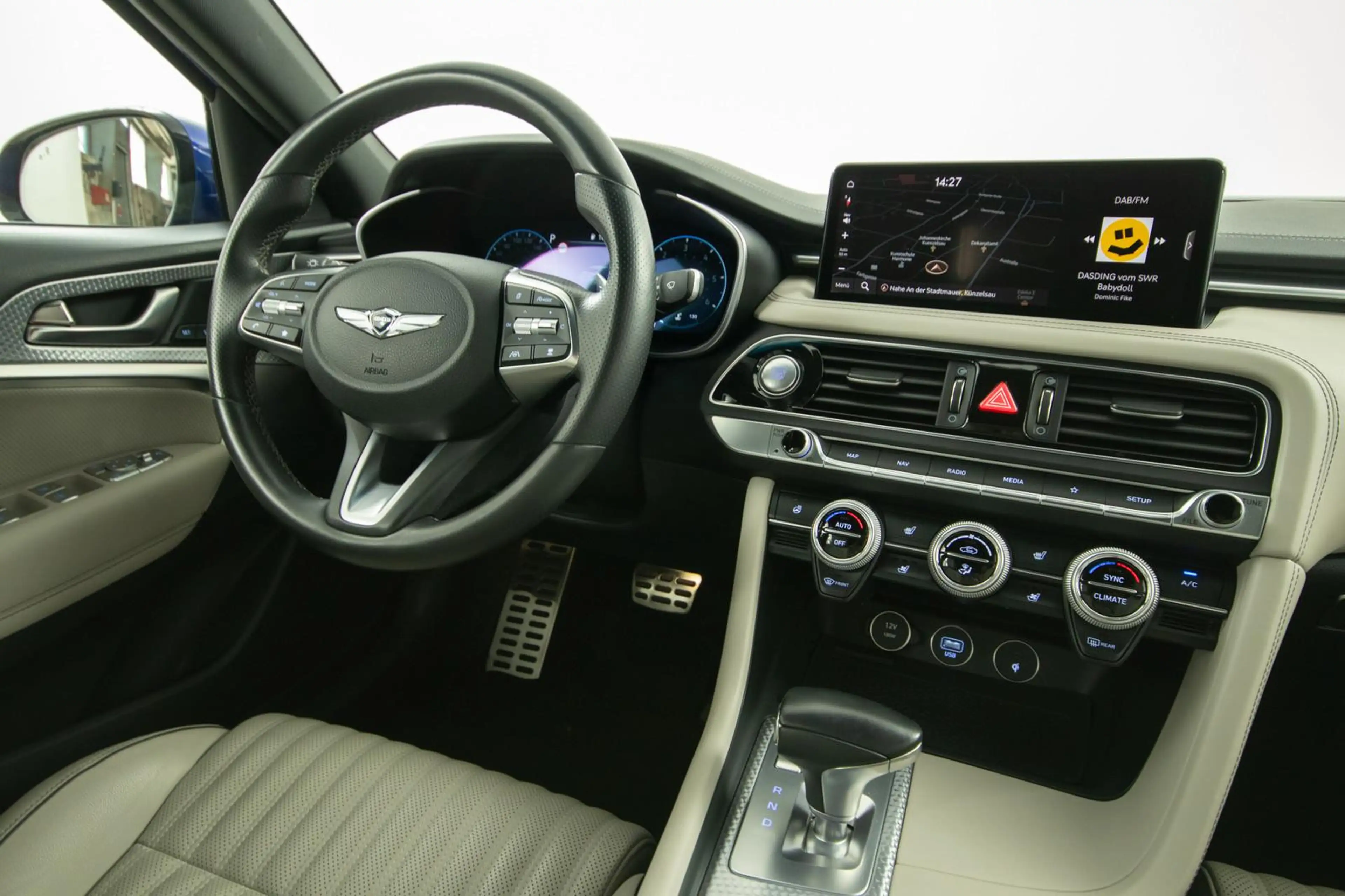 Genesis G70 Sport 360K ACC Memory LED Leder — photo 9