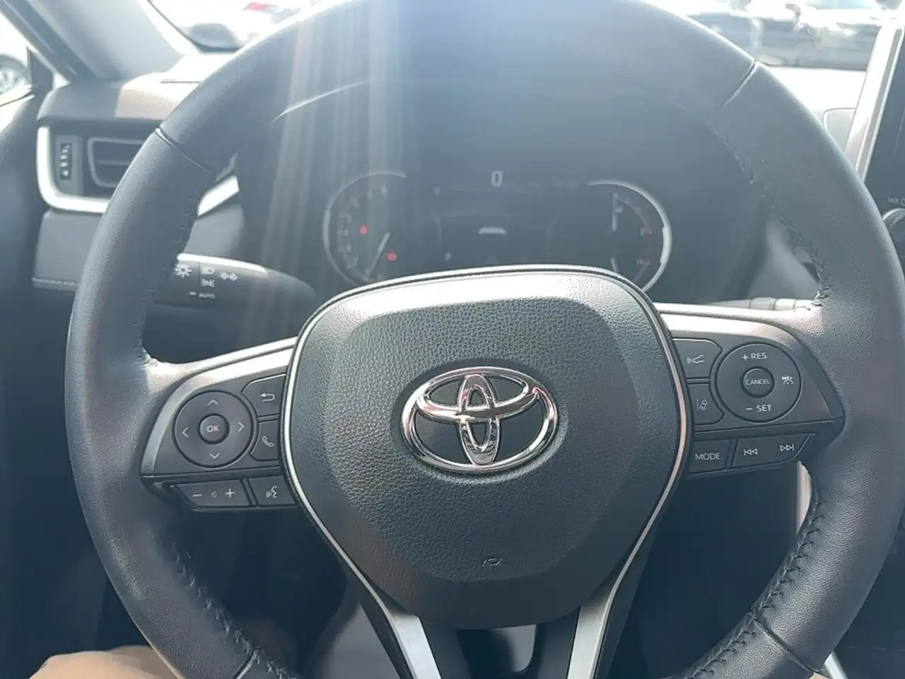 Toyota RAV 4 снимка Toyota RAV 4