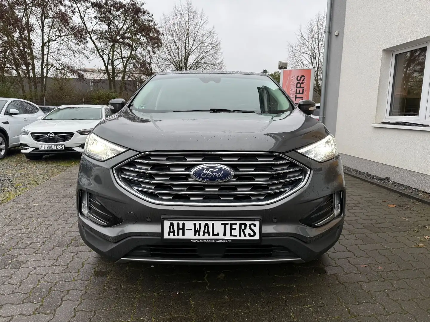 Ford Edge Titanium 4x4=Pano-Leder-Carplay-Navi-AHK= Grau - 2