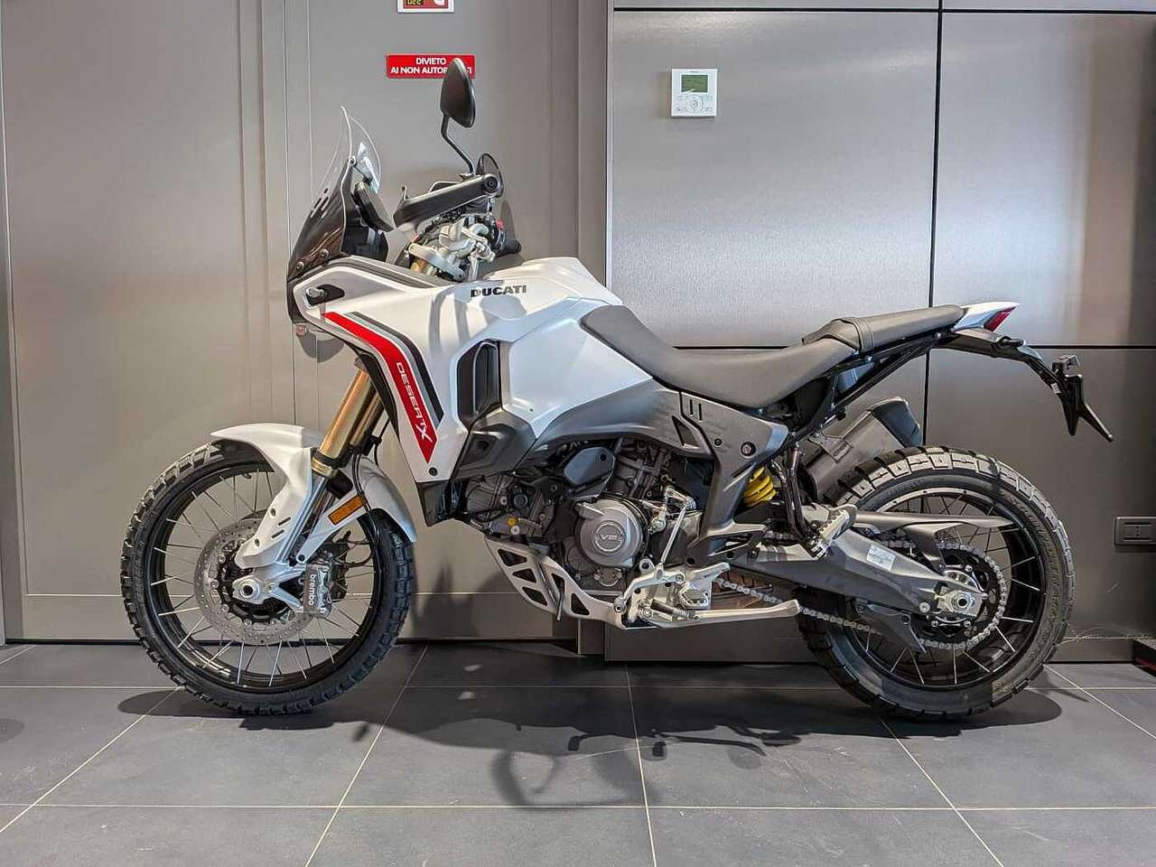 Ducati DesertX DESERTX MATT STAR WHITE SILK 2027