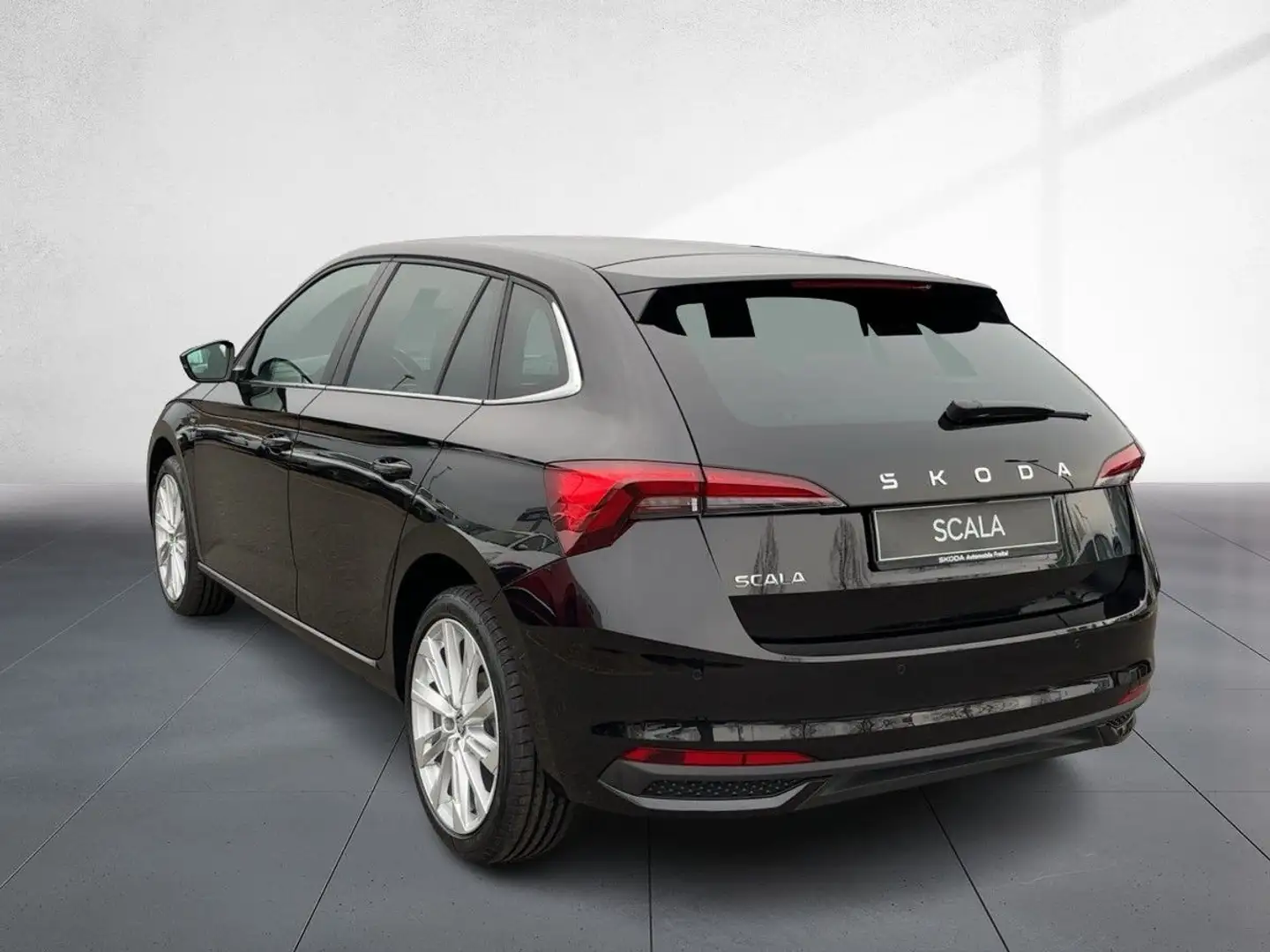 Skoda Scala TOUR 1,5 TSI DSG *AHZV NAVI ACC KESSY* Schwarz - 2