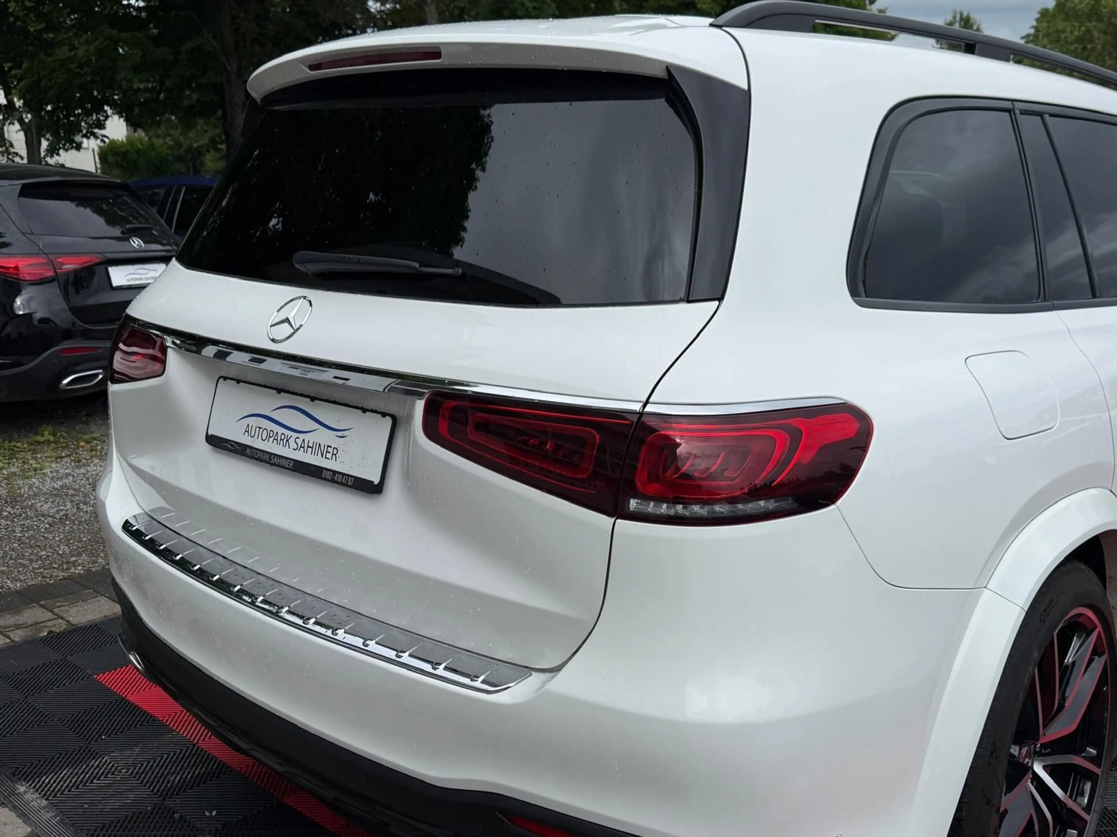 Mercedes-Benz GLS 580 AMG*4M*360°*PANO*LUFT* — photo 15