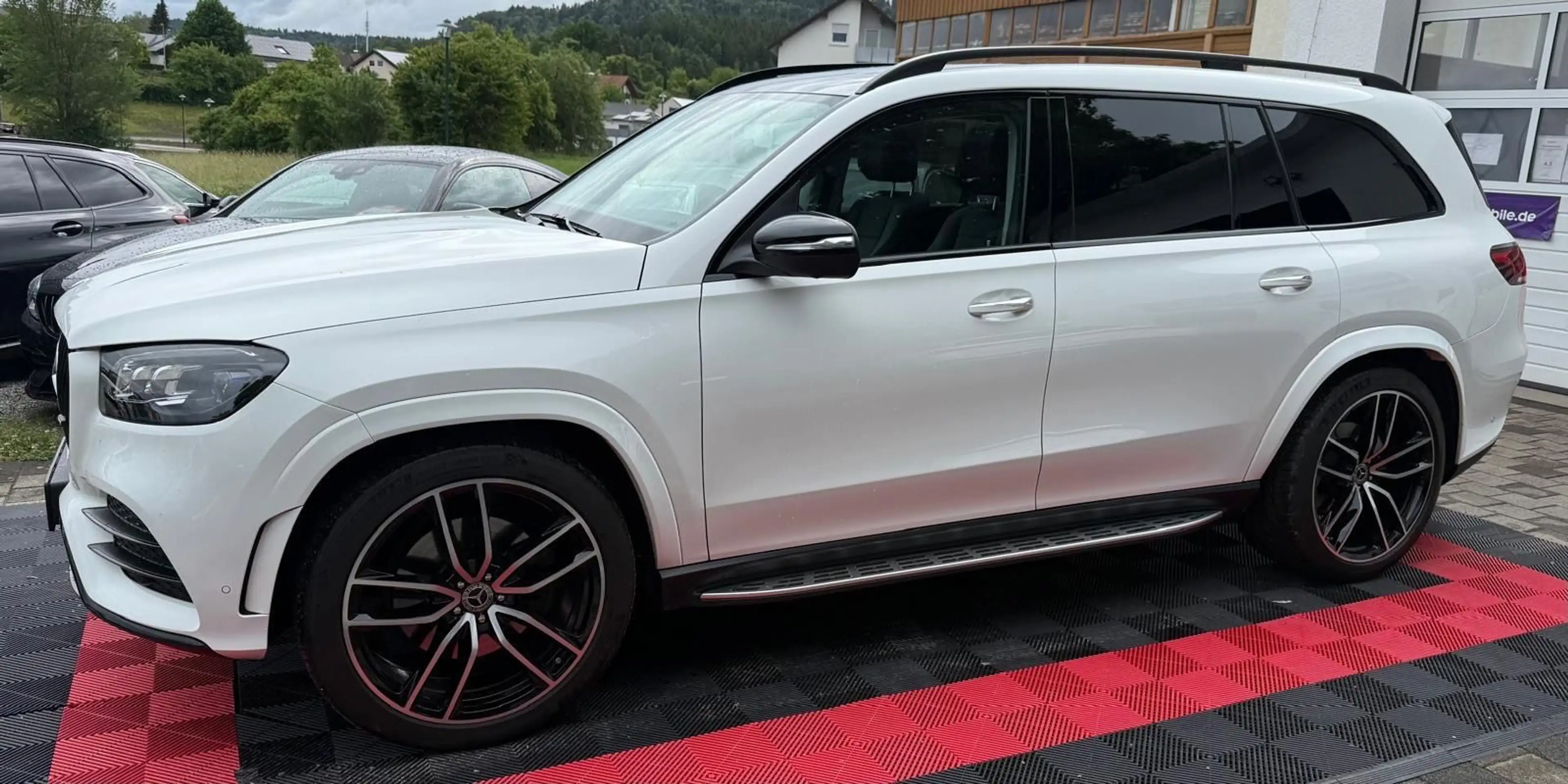 Mercedes-Benz GLS 580 AMG*4M*360°*PANO*LUFT* — photo 8