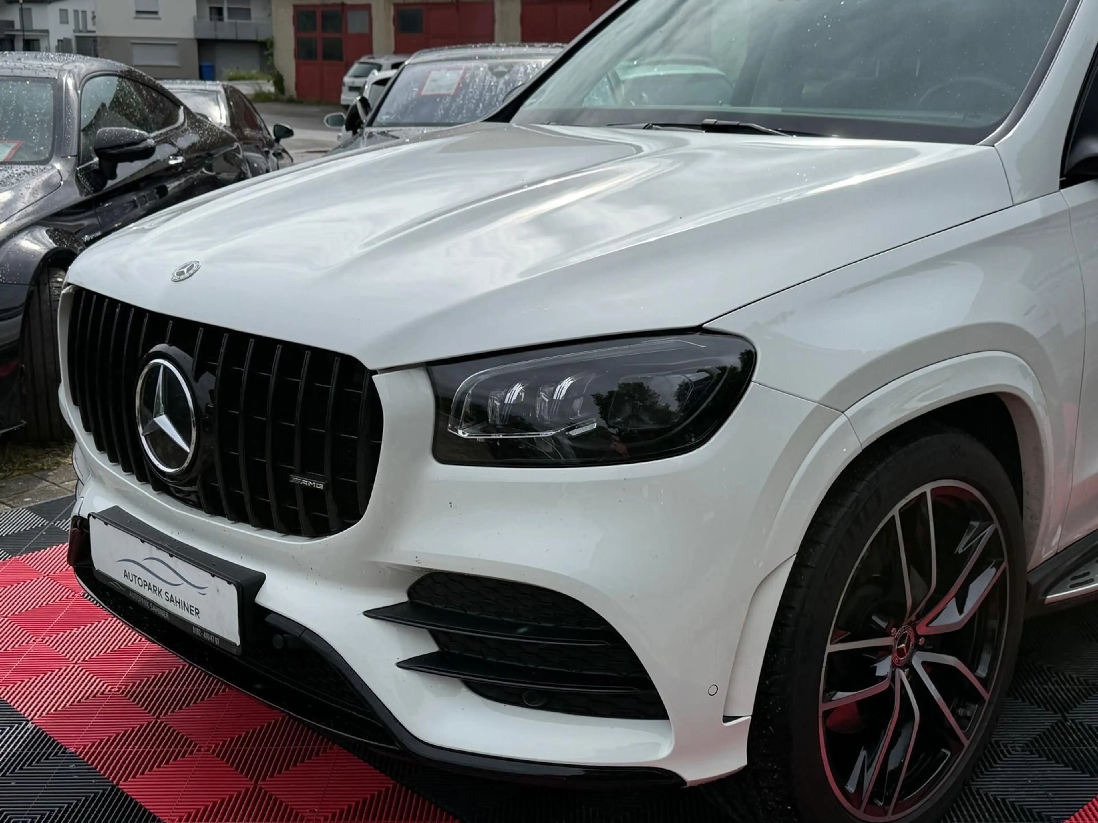 Mercedes-Benz GLS 580 AMG*4M*360°*PANO*LUFT* — photo 4