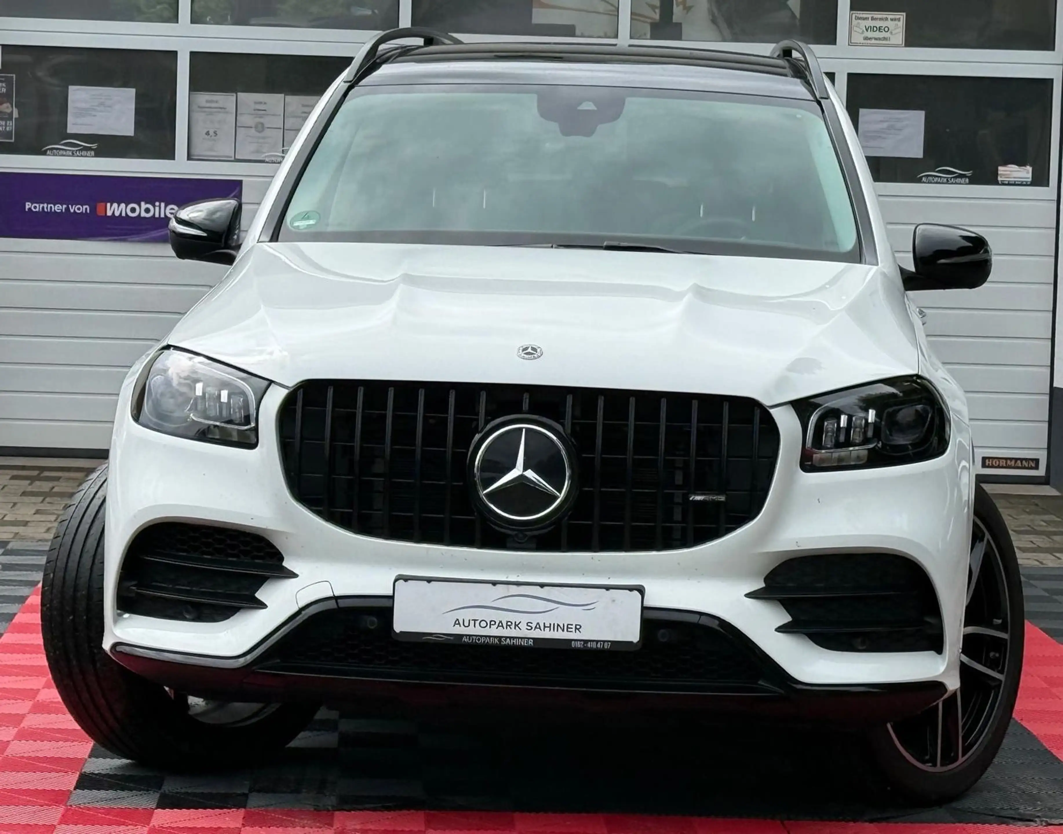 Mercedes-Benz GLS 580 AMG*4M*360°*PANO*LUFT* — photo 3