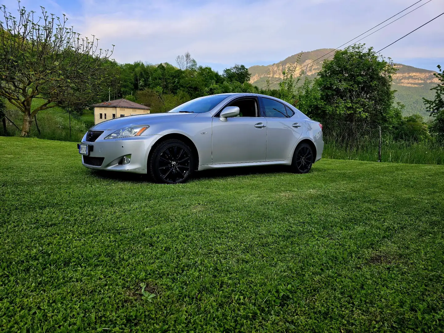 Lexus IS 220d 2.2 Luxury - 2