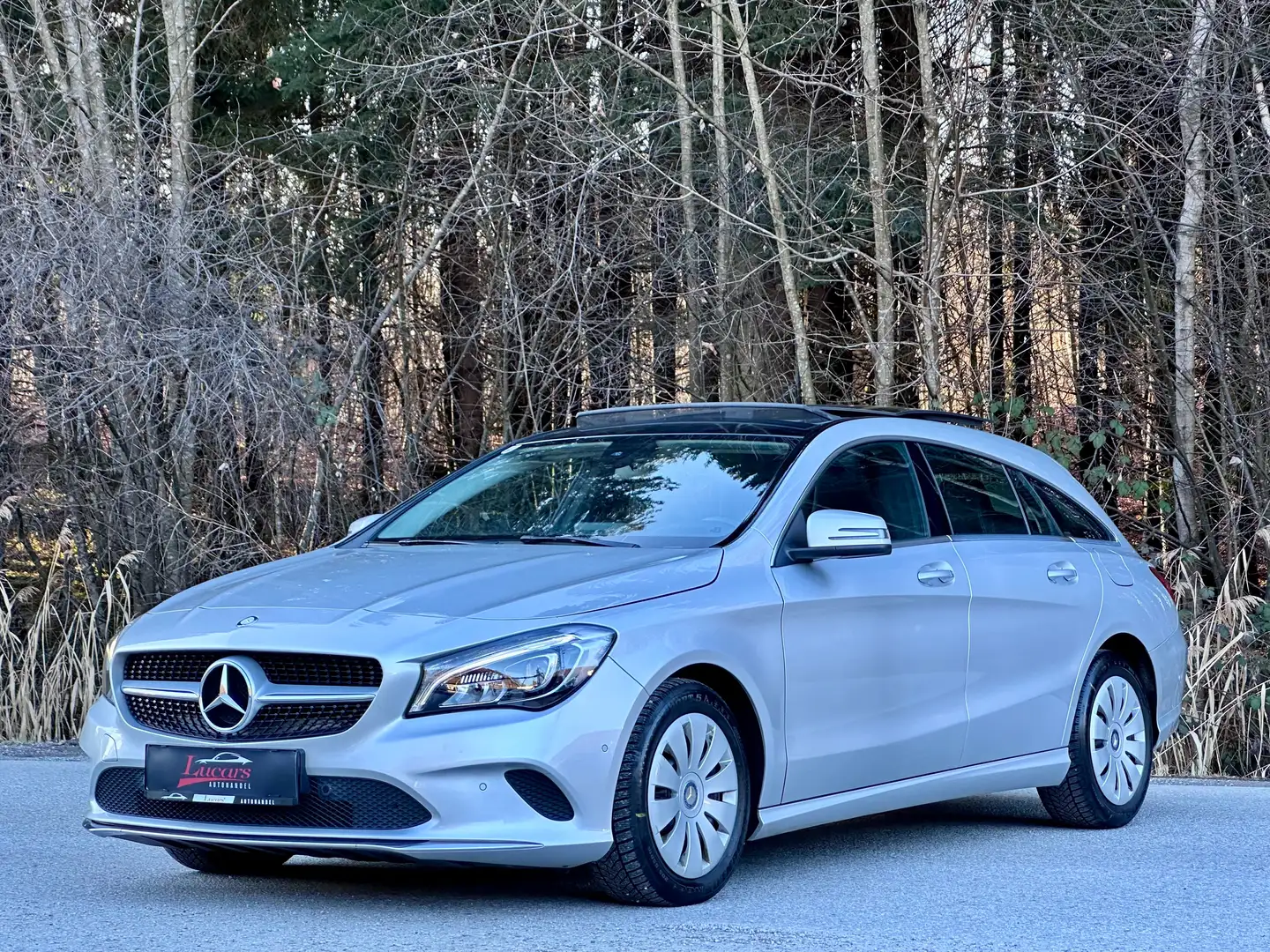 Mercedes-Benz CLA 200 200 CDI Kombi Aut. PANORAMA*LEDER*NAVI*LED*TEMPO* Grau - 1