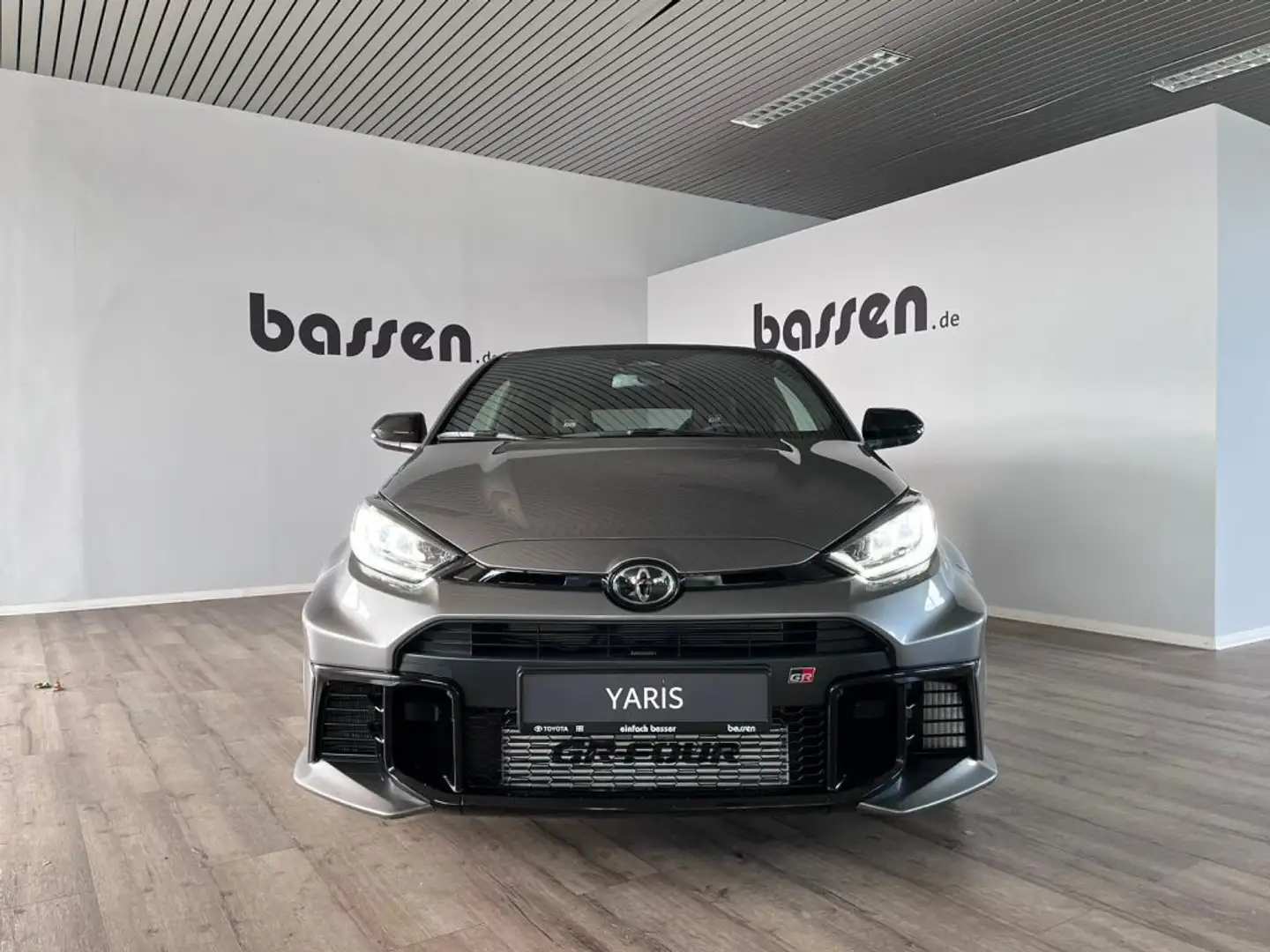 Toyota Yaris GR Automatik Silber - 2