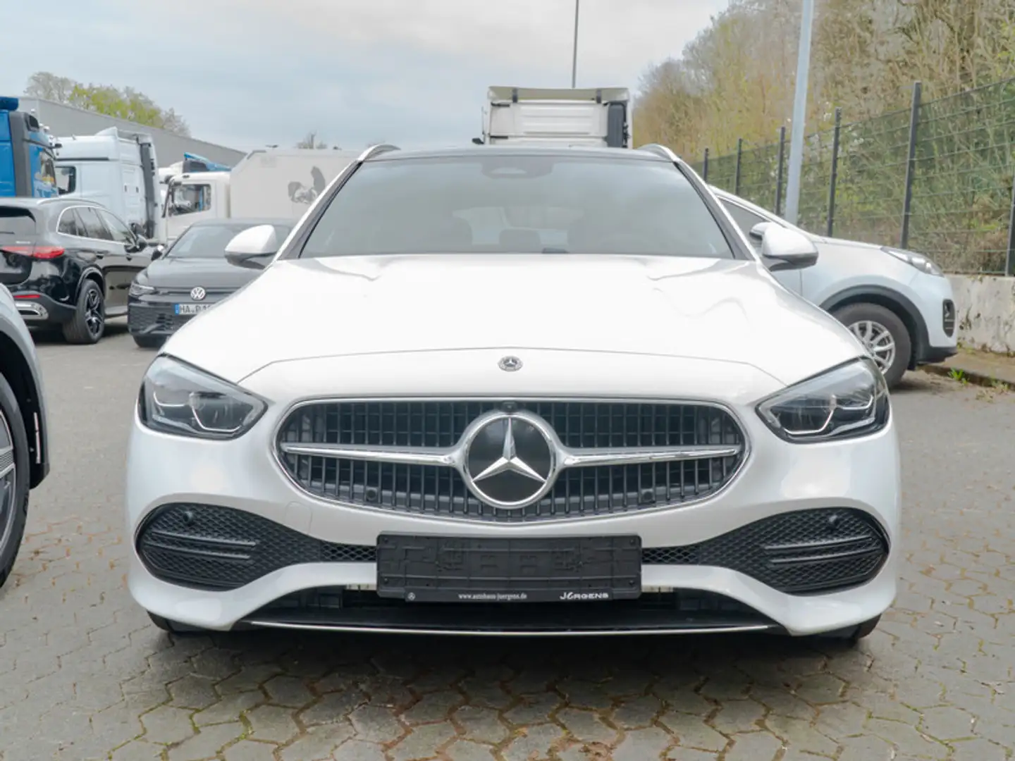 Mercedes-Benz C 180 T Avantgarde/LED/360/Pano/AHK/Totw/Distr Weiß - 2