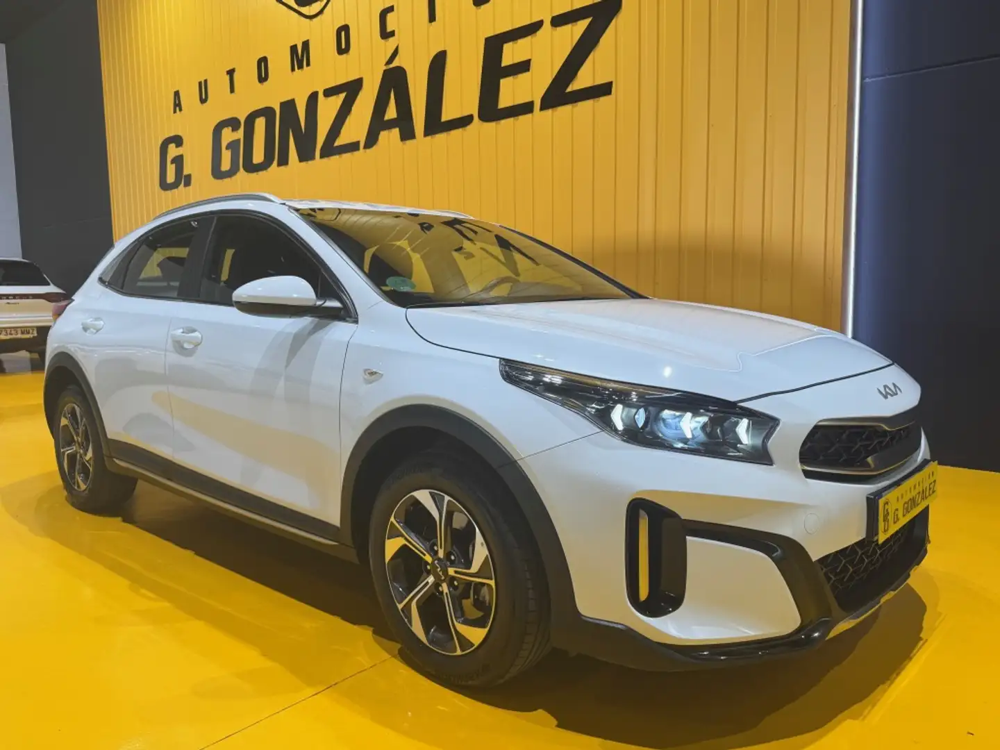 Kia XCeed 1.0 T-GDi Business Blanc - 2