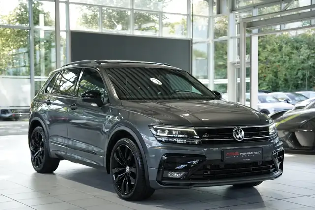Volkswagen Tiguan view 6