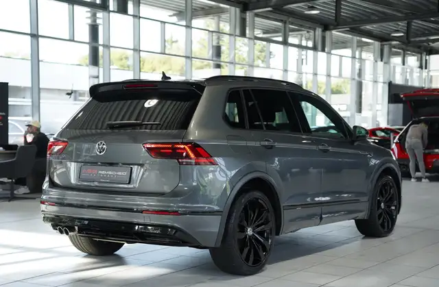 Volkswagen Tiguan view 8