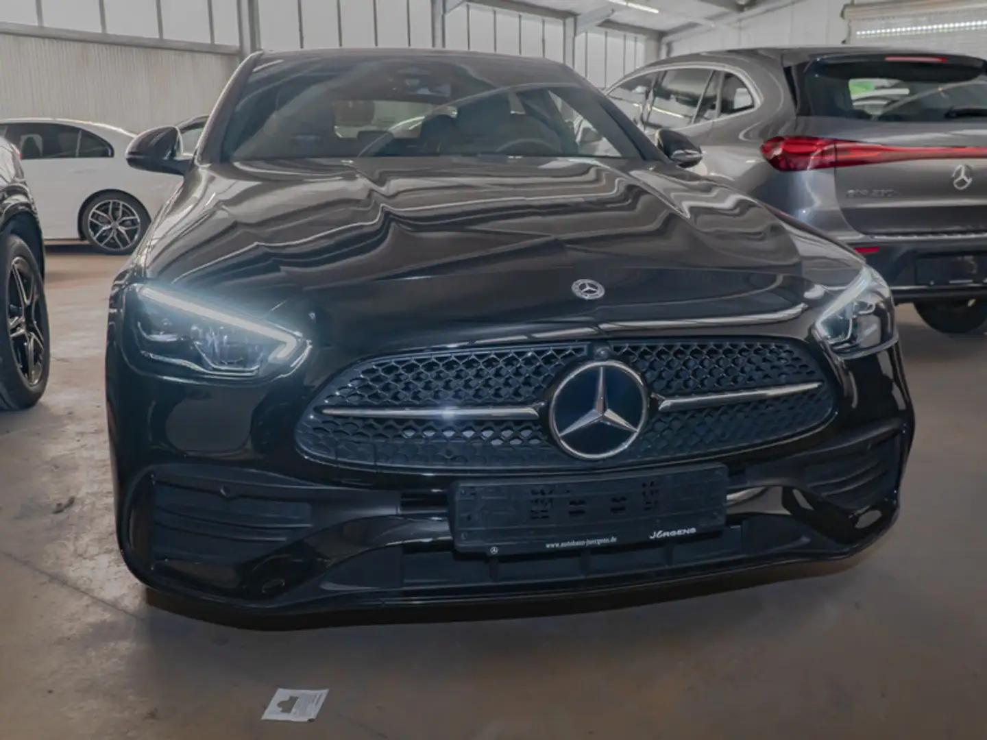 Mercedes-Benz C 180 AMG-Sport/LED/360/Pano/AHK/Night/Distr/18" Schwarz - 2