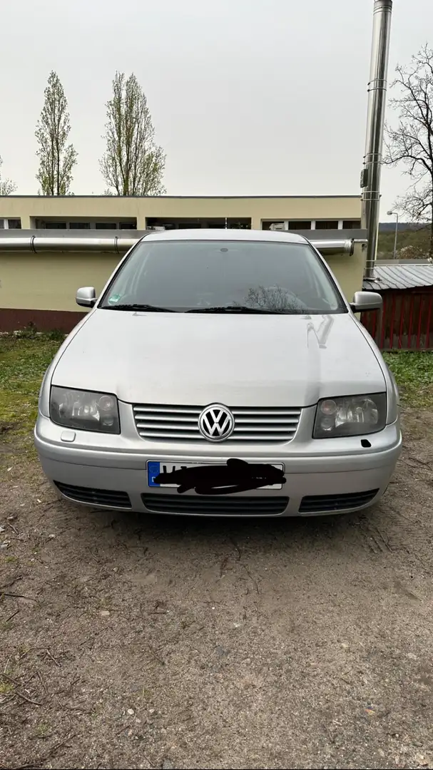 Volkswagen Bora 1.6 Plateado - 1
