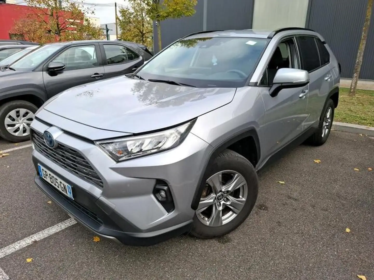 Toyota RAV 4 2.5 HYBRIDE 218CH DYNAMIC BUSINESS 2WD + PROGRAMME BEYOND ZERO ACADEMY MY24 Gris - 1