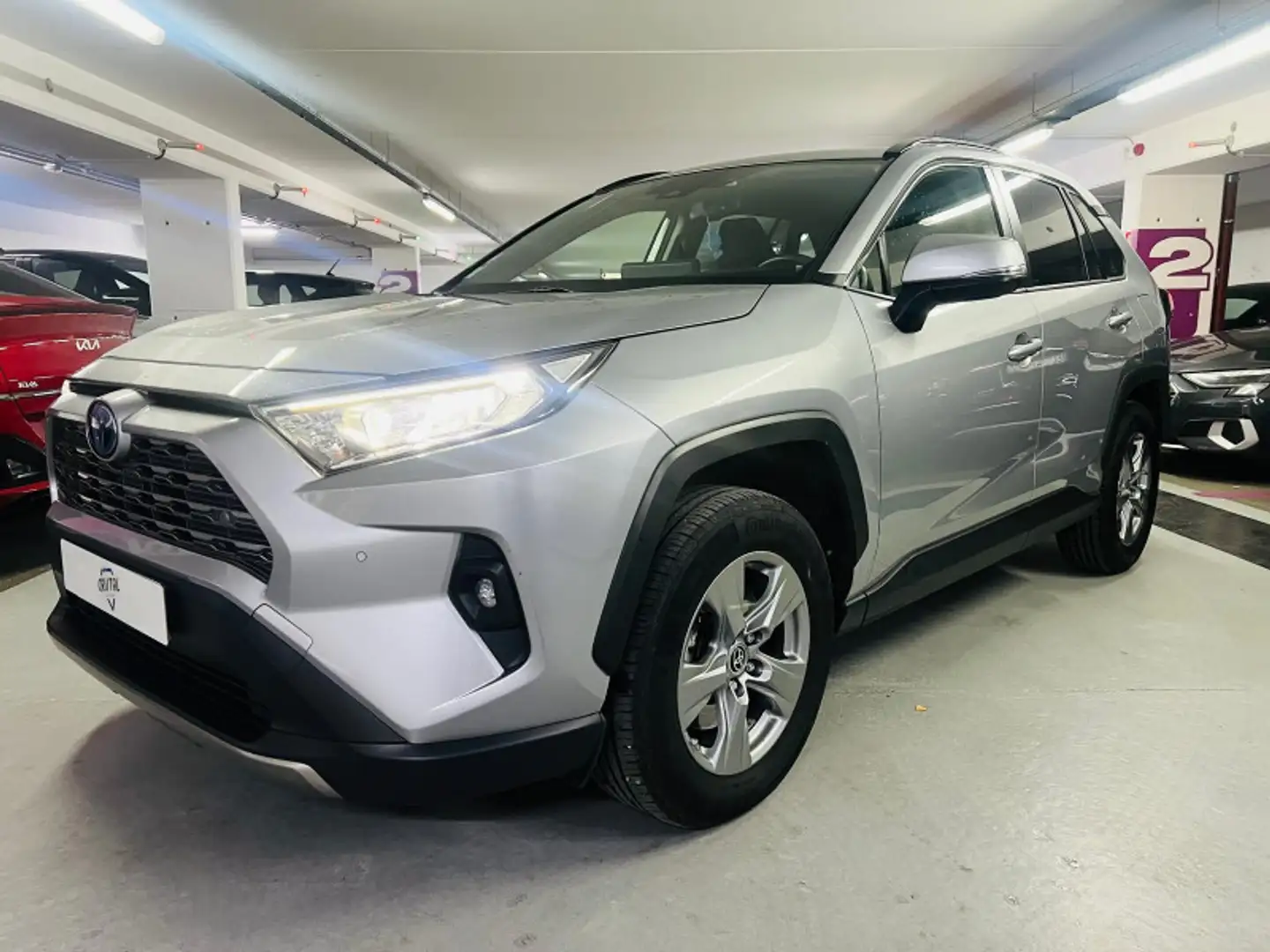 Toyota RAV 4 2.5 HYBRIDE 218CH DYNAMIC BUSINESS 2WD + PROGRAMME BEYOND ZERO ACADEMY MY24 Gris - 1