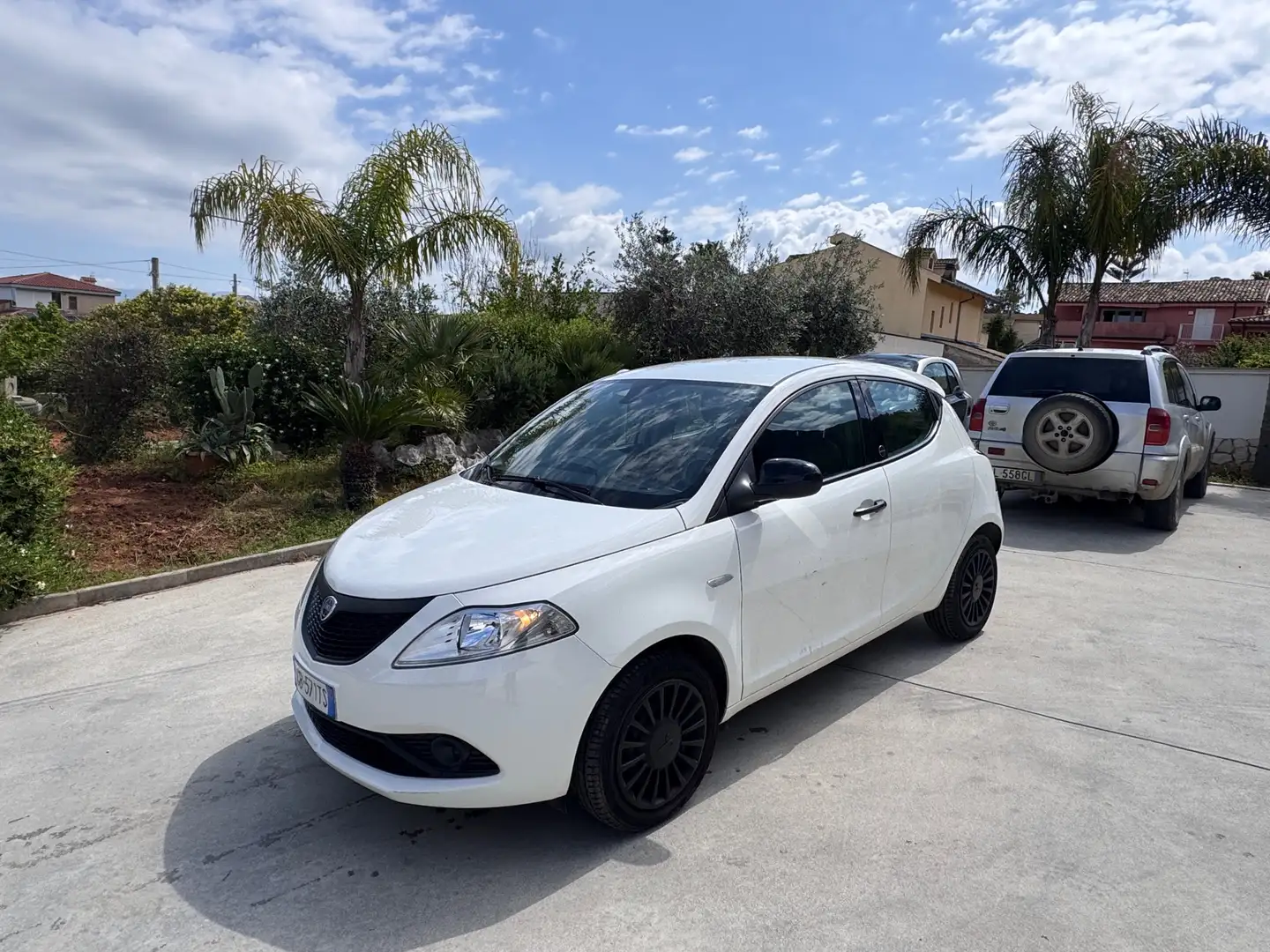 Lancia Ypsilon 1.0 firefly hybrid Silver s&s 70cv - 1