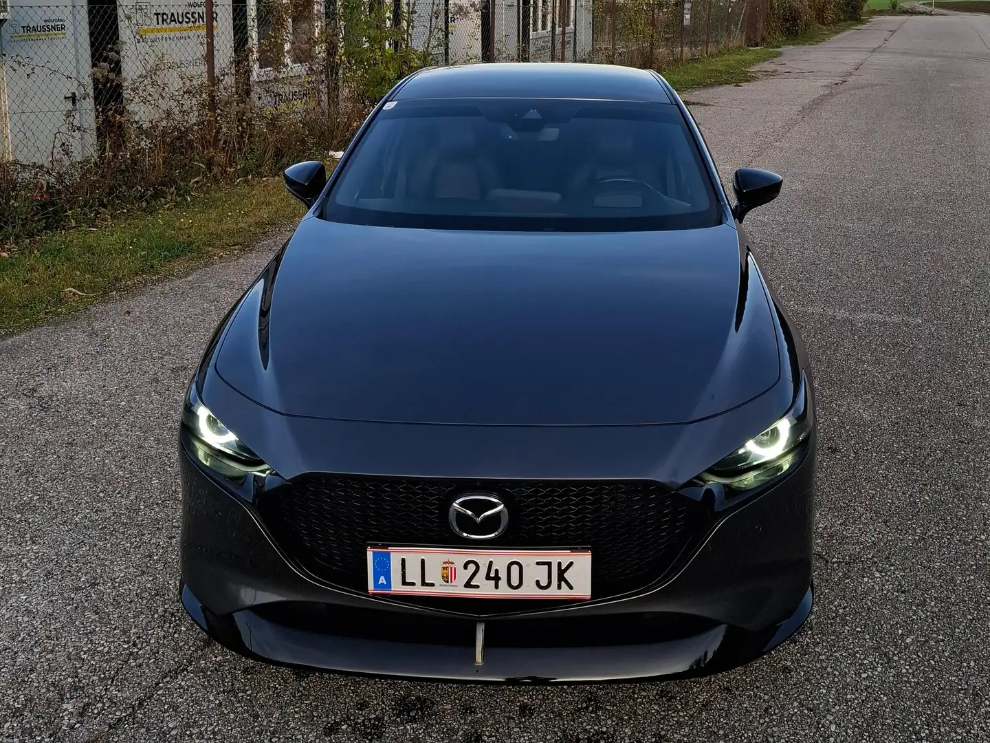 Mazda 3 Mazda 3 Skyactiv-X180 GT+/SO/PR/TE Grau - 2