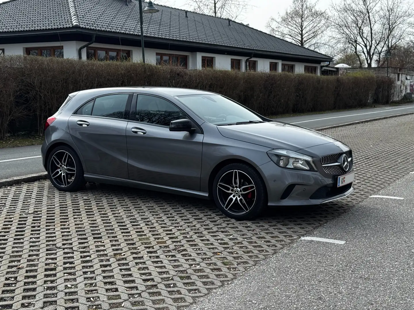 Mercedes-Benz A 160 A 160 d Grau - 1