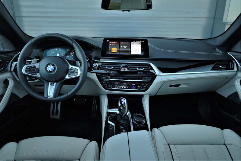 BMW 540 5-serie Touring 540i xDrive High Executive M-Sport — photo 13