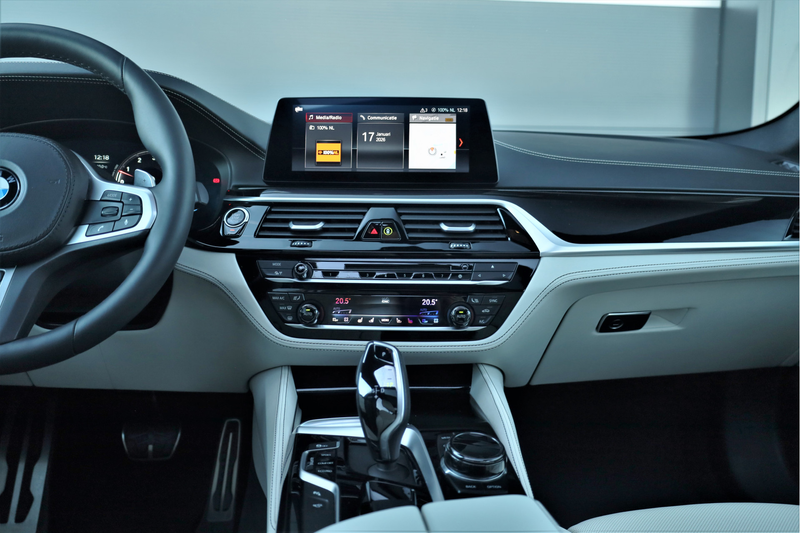 BMW 540 5-serie Touring 540i xDrive High Executive M-Sport — photo 14