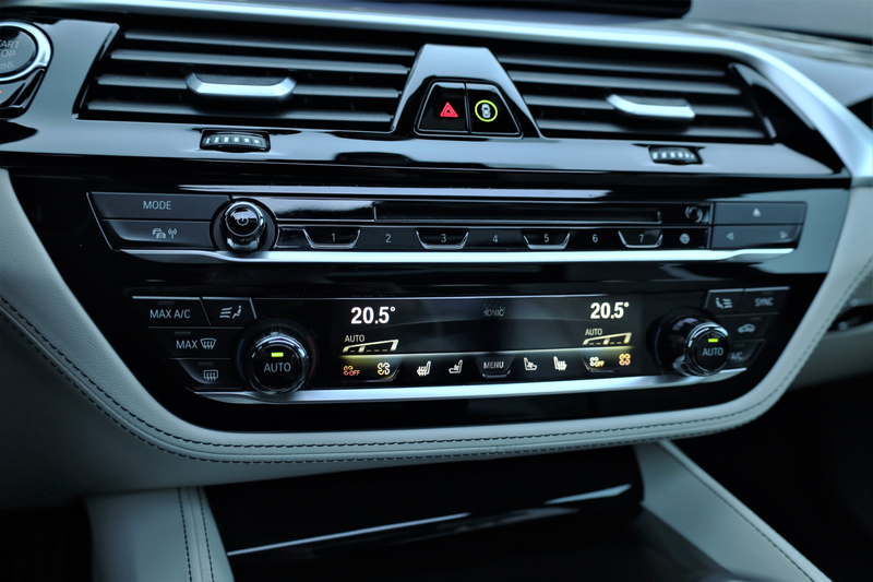 BMW 540 5-serie Touring 540i xDrive High Executive M-Sport — photo 15