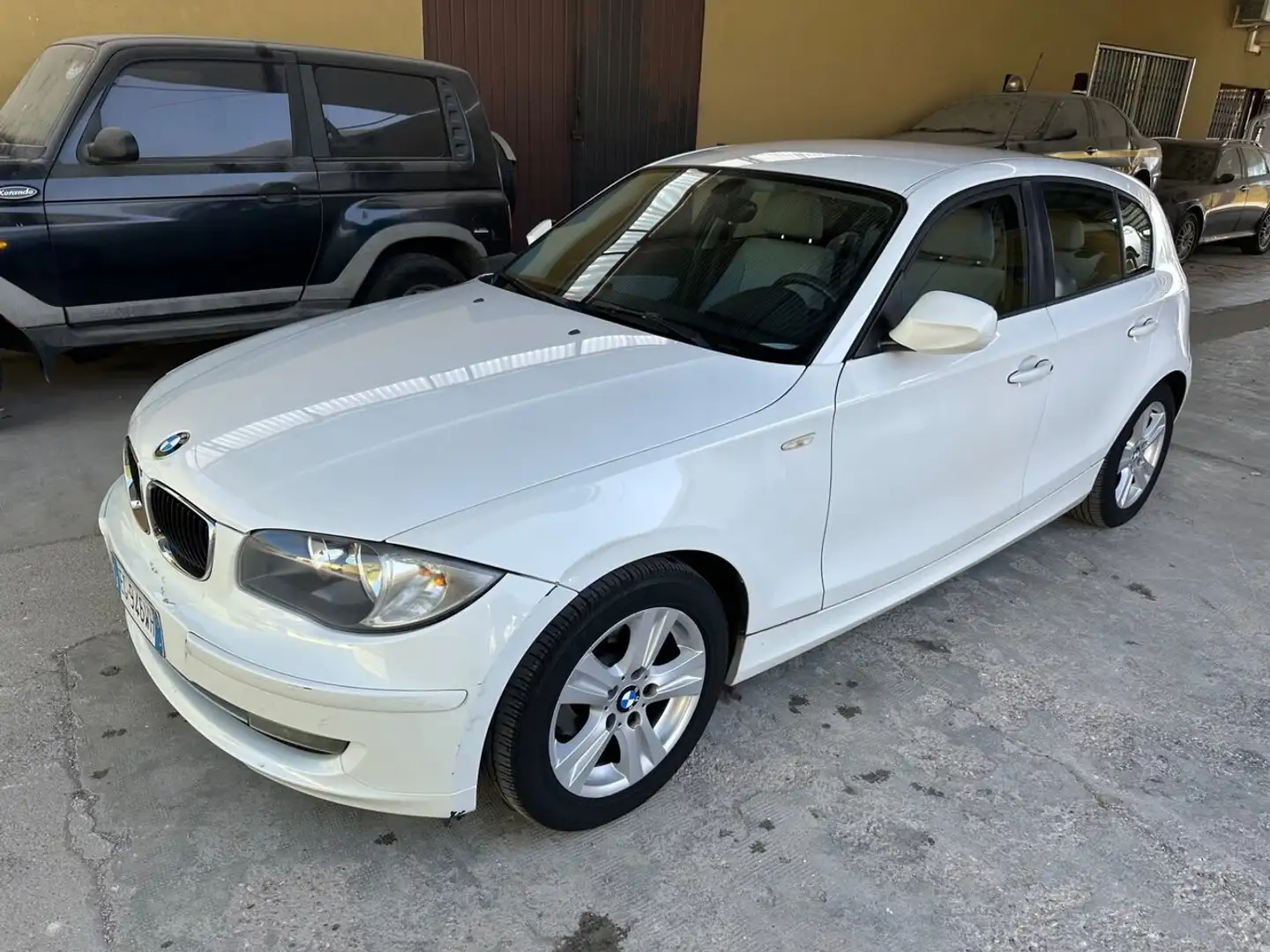 BMW 116 116i 5p Eletta 122cv Bianco - 1
