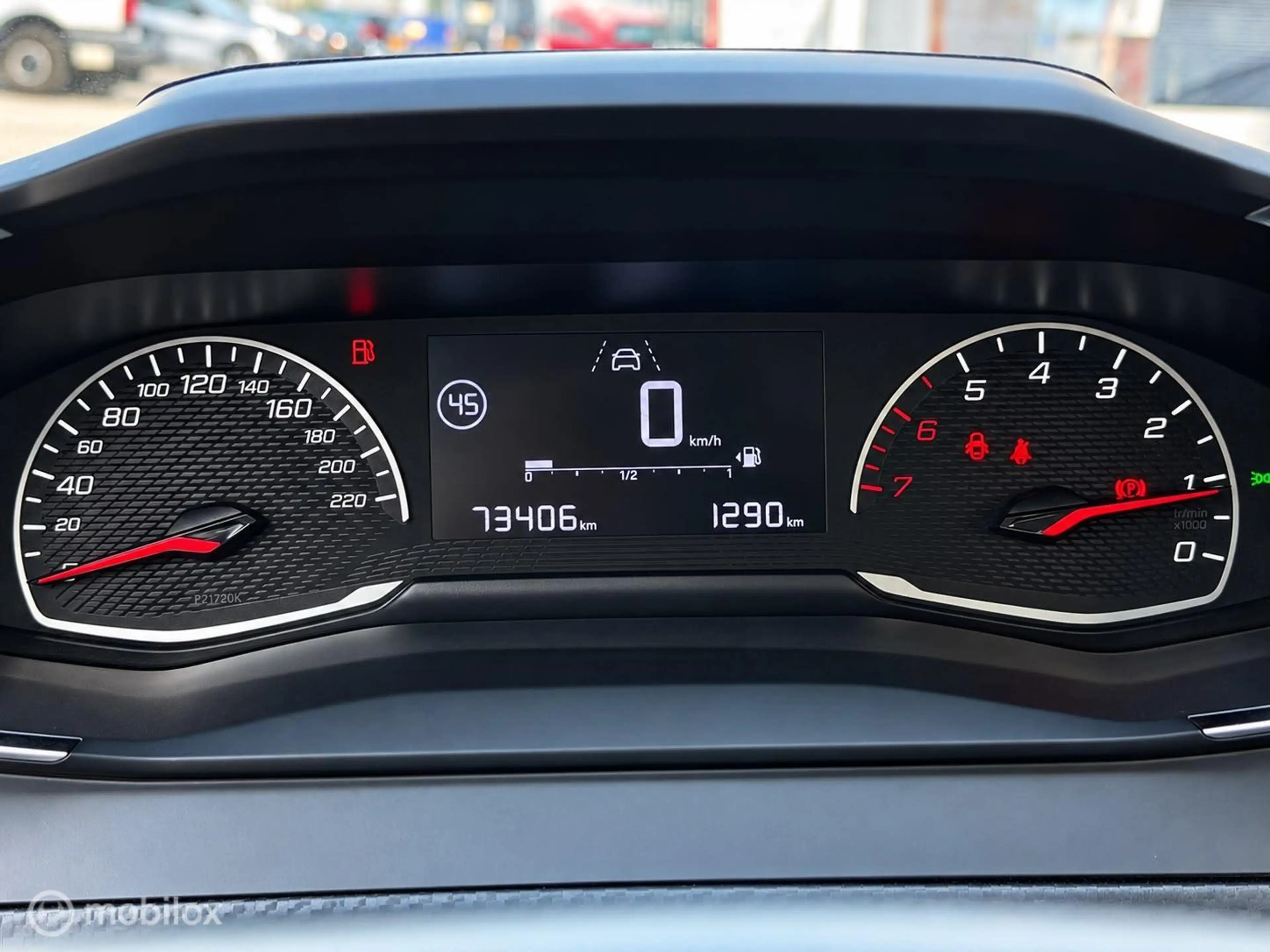Peugeot 208 1.2 PureTech Active — photo 15