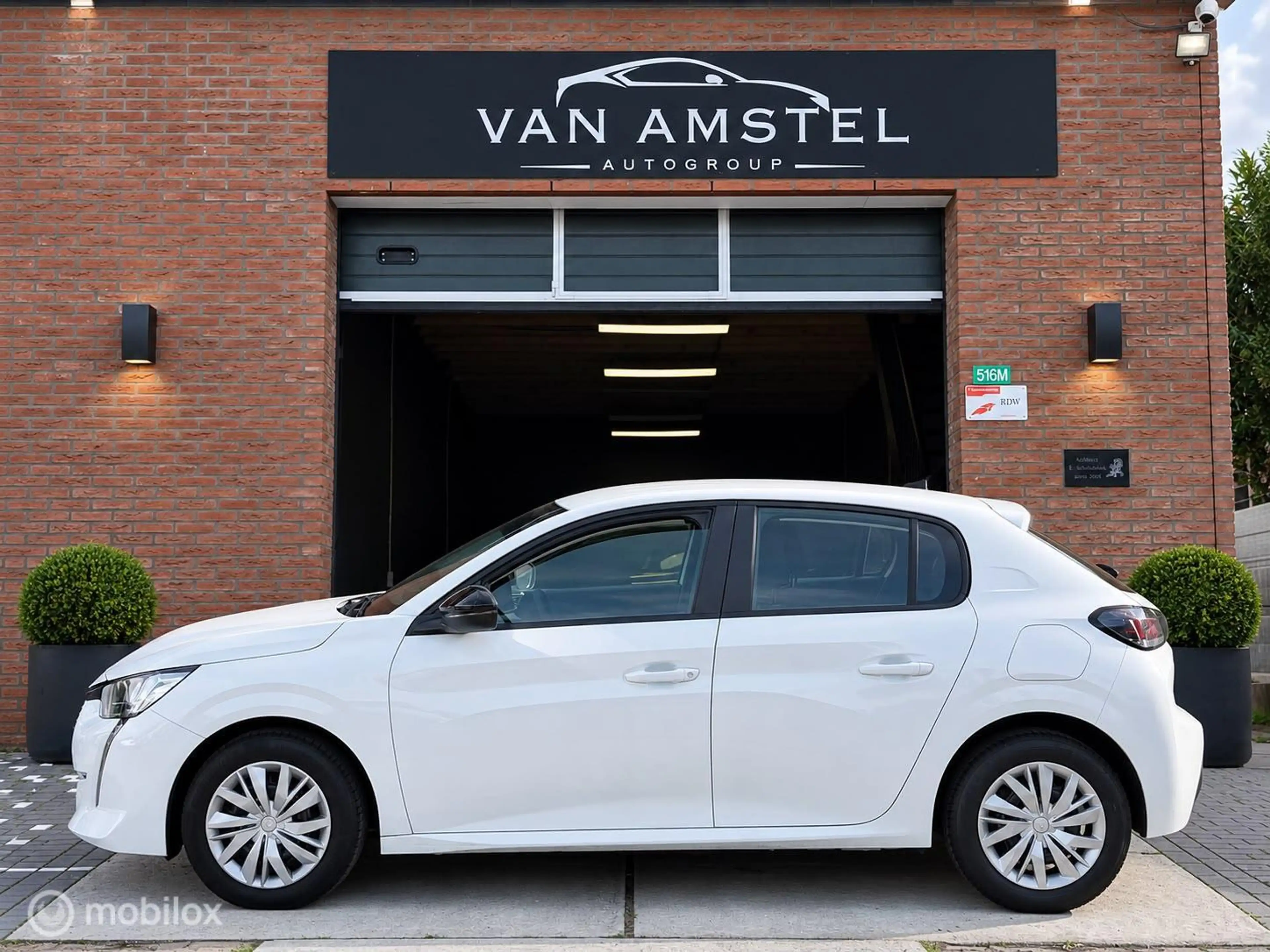 Peugeot 208 1.2 PureTech Active — photo 6